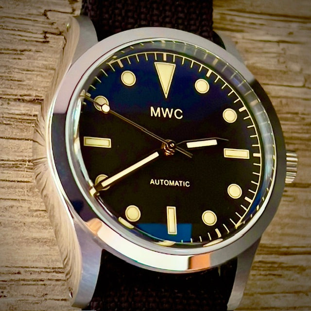 MWC Classic 1950s/1960s Pattern 25 Jewel Automatic "Adventurer" Watch with 200m Water Resistance and Retro Luminous Paint and Sapphire Crystal