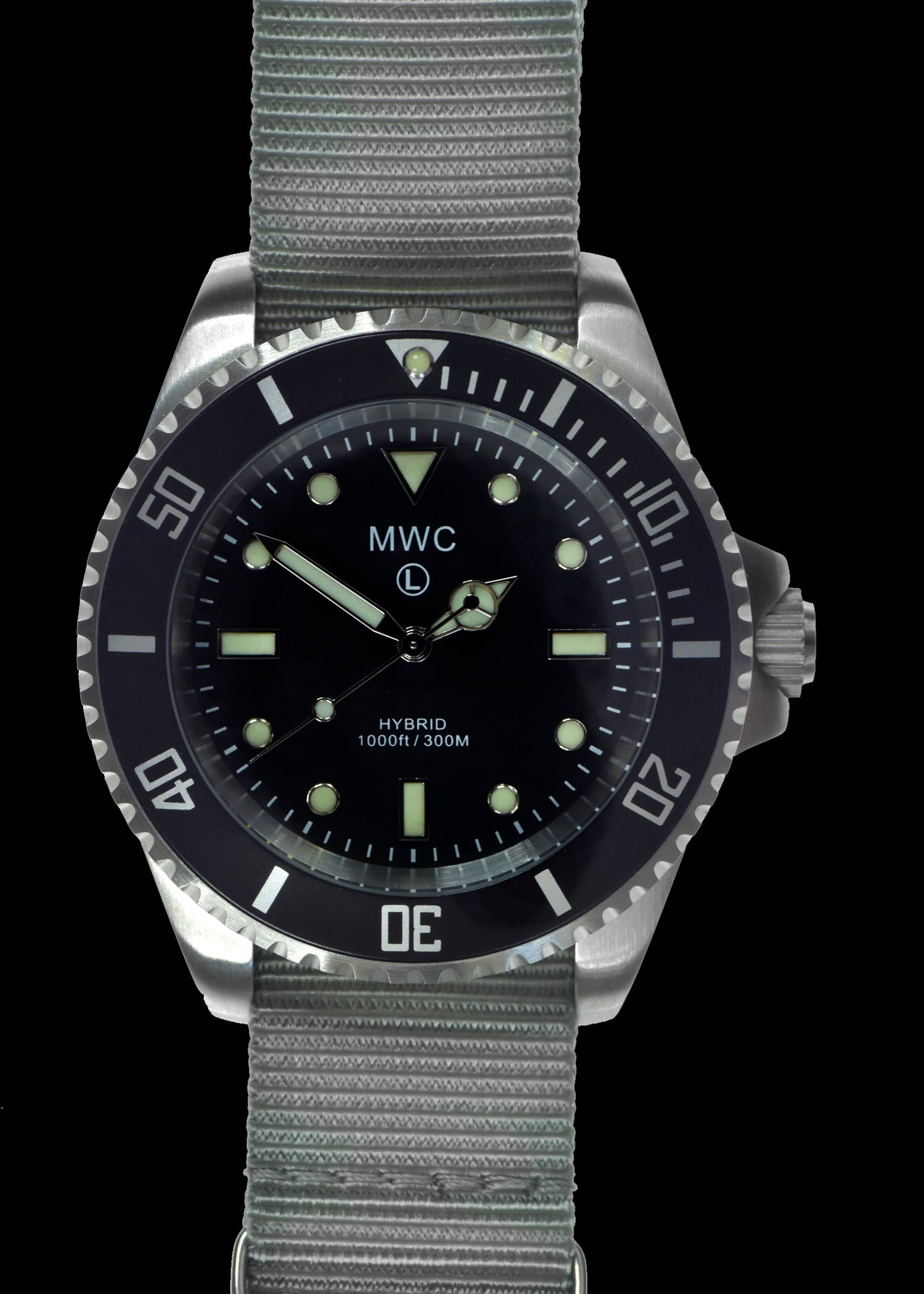 MWC 300m / 1000ft Stainless Steel Hybrid Military Divers Watch with Sweep Secondhand